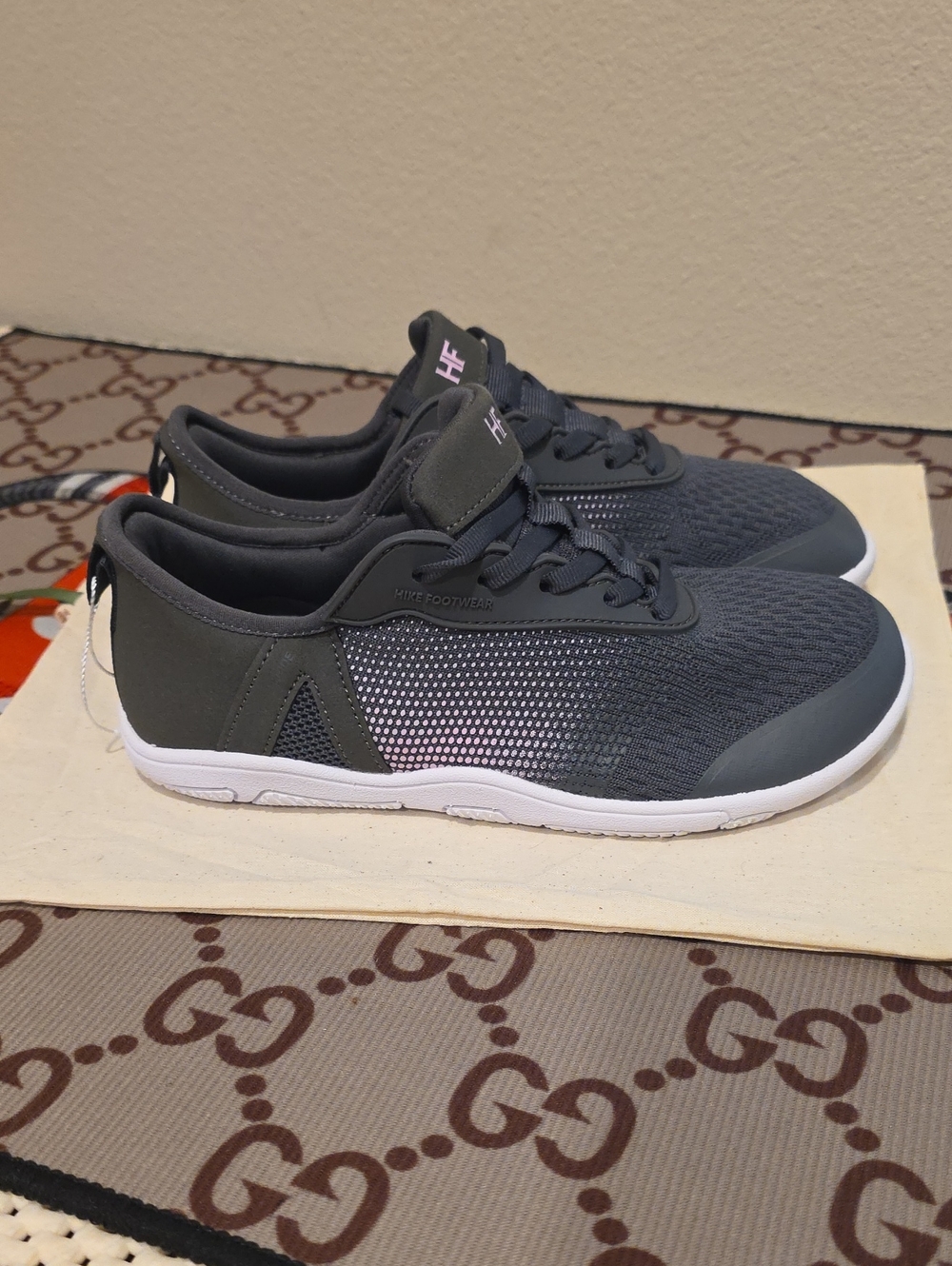 HF Grey Knit Slip-On Sneakers Size 7 - Picture 2 of 8